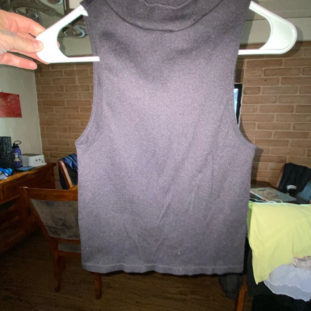 Madden/XL/mock neck crop top